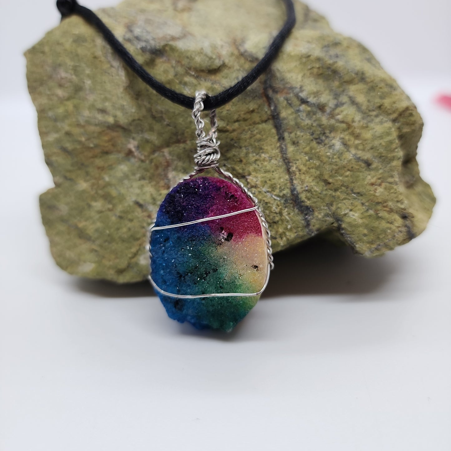 Pendant Dyed Druzy Quartz